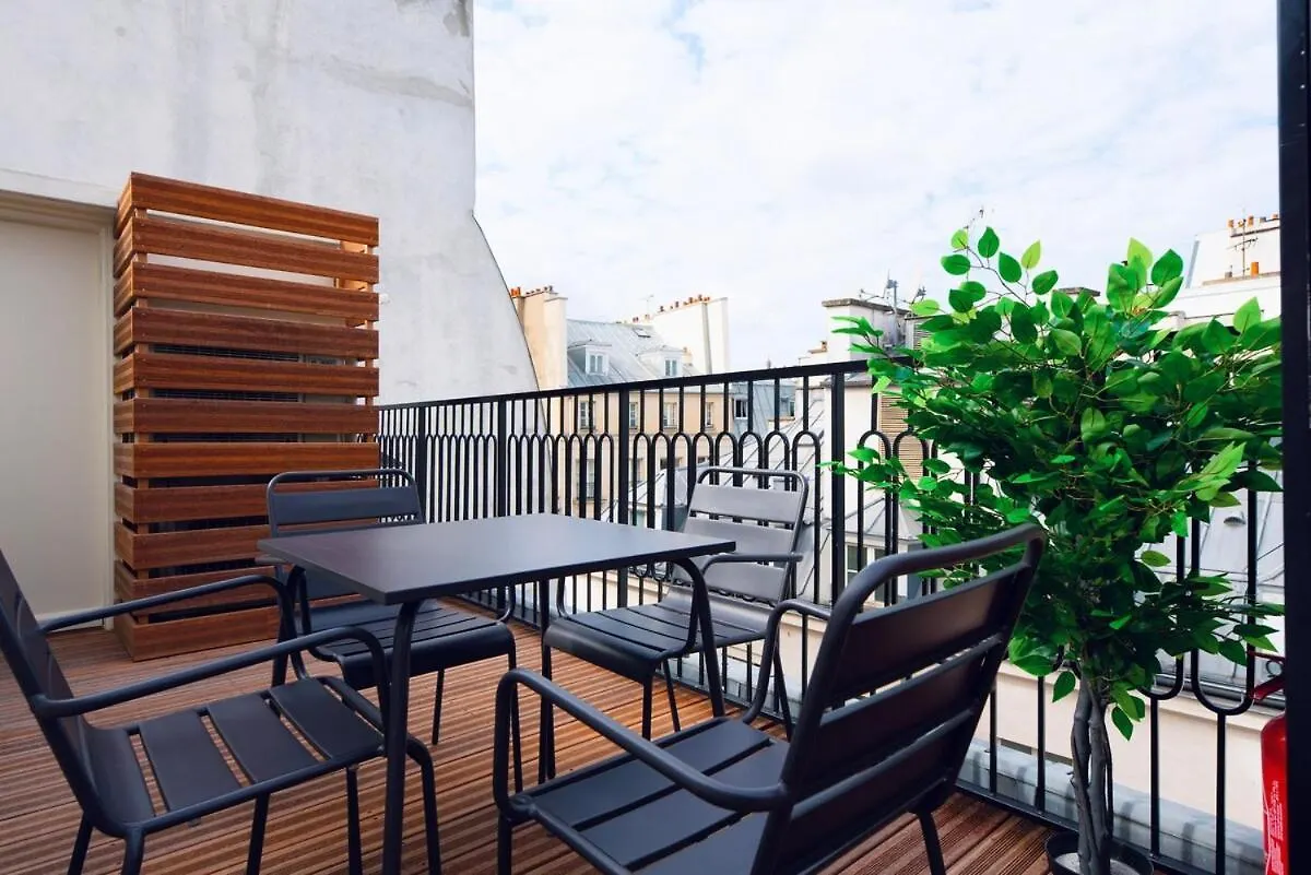 Apartament Stylish Triplex With Amazing Terrace Near Louvre Paryż