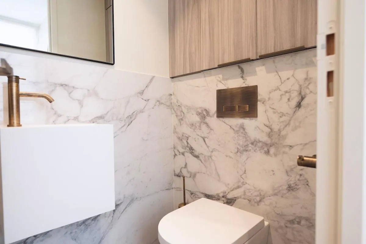 Apartament Stylish Triplex With Amazing Terrace Near Louvre Paryż 0*,  Francja