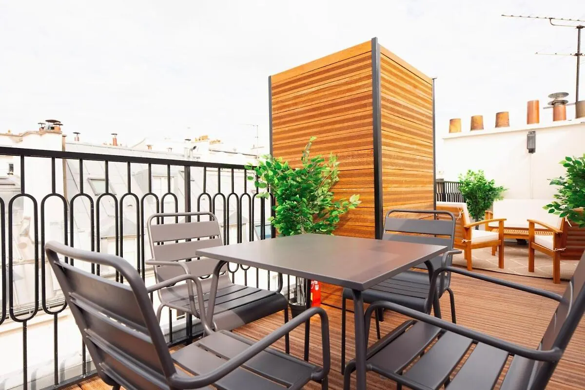 Apartament Stylish Triplex With Amazing Terrace Near Louvre Paryż 0*,  Francja
